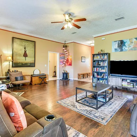 2 Mi To Beach And Boating Family Home In Lynn Haven